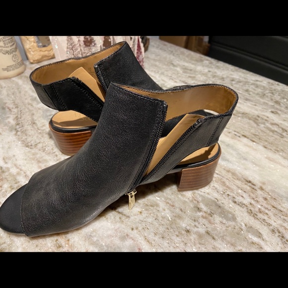 Genuine Leather Slide Pumps - Picture 2 of 5